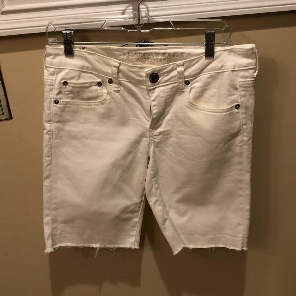 White denim Bermuda shorts
